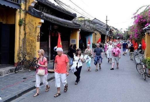 PROGRAM The 22nd anniversary of UNESCO’s recognition of Hội An Ancient Town as World Cultural Heritage Site, The 4th anniversary of UNESCO’s recognition of The art of Bài Chòi in Central Vietnam as Intangible Cultural Heritage of Humanity