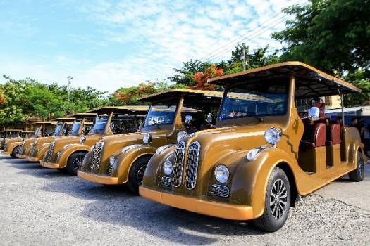 Archaic shuttle buses will be put into operation in Hội An ancient town