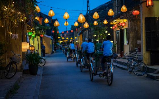 Moonlit manoeuvres through Hoi An, Vietnam