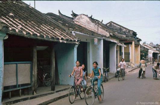 Hoi An ancient town in 90s through lens of German photographer