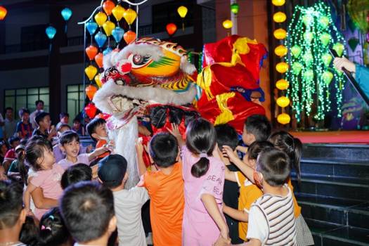 Ancient town’s Full Moon Festival given national...