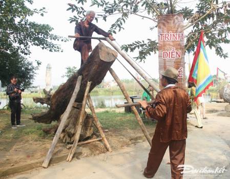 Rộn ràng hội làng nghề truyền thống Kim Bồng