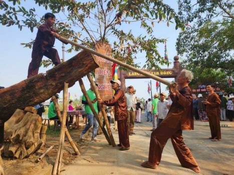 Thông tin khai trương hoạt động  hướng dẫn tham quan tại làng mộc Kim Bồng