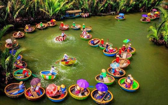 Forbes vinh danh Cẩm Thanh (Hội An) trong 