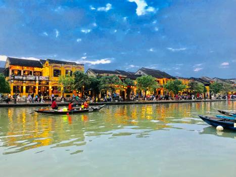 “Phủ sóng” vinh danh thương hiệu du lịch