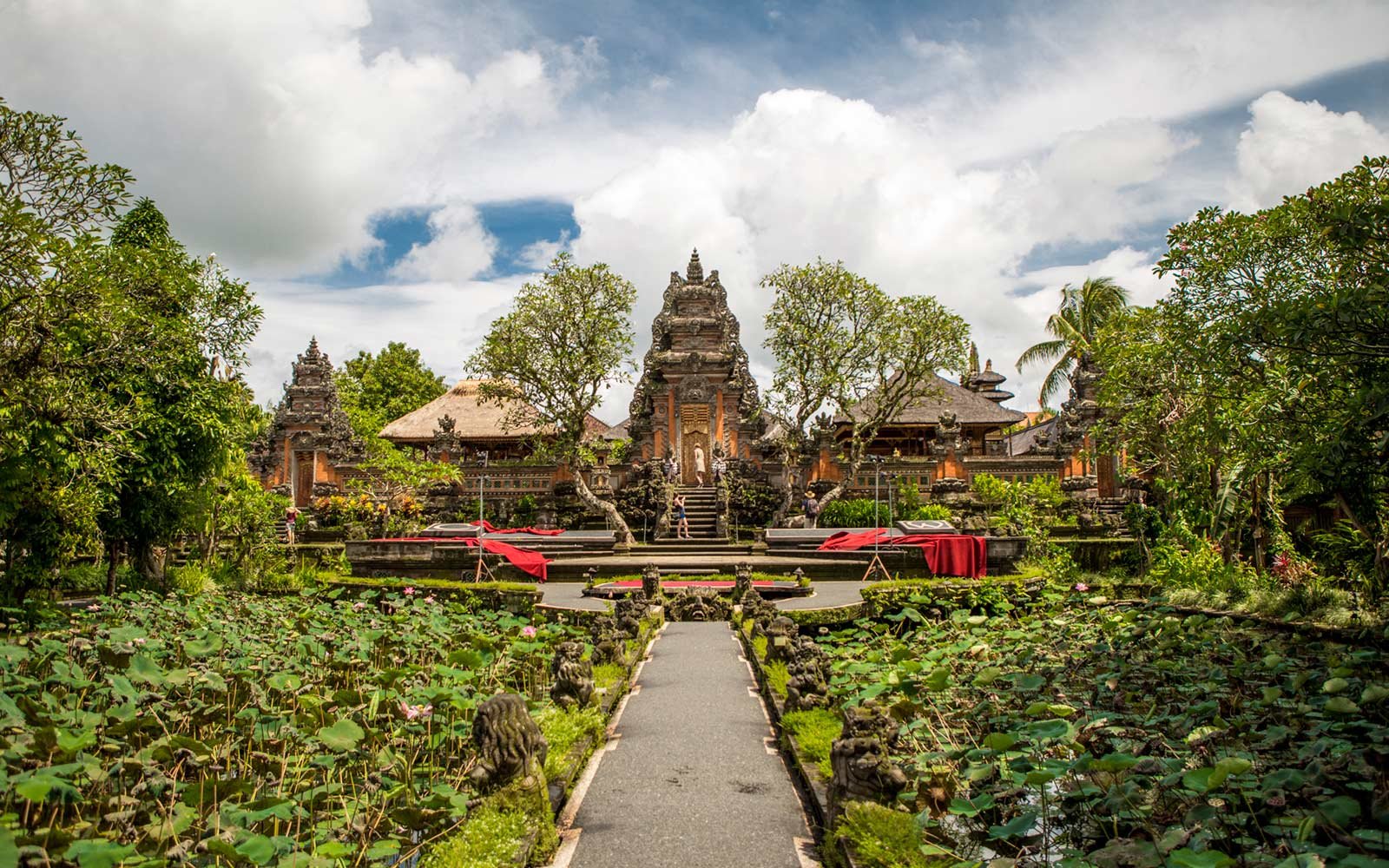 pura=taman saraswati temple ubud indonesia 04 TOPCITIESWB18