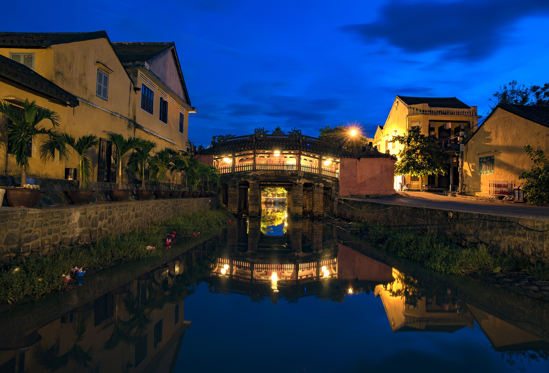 08Chua cau Hoi an