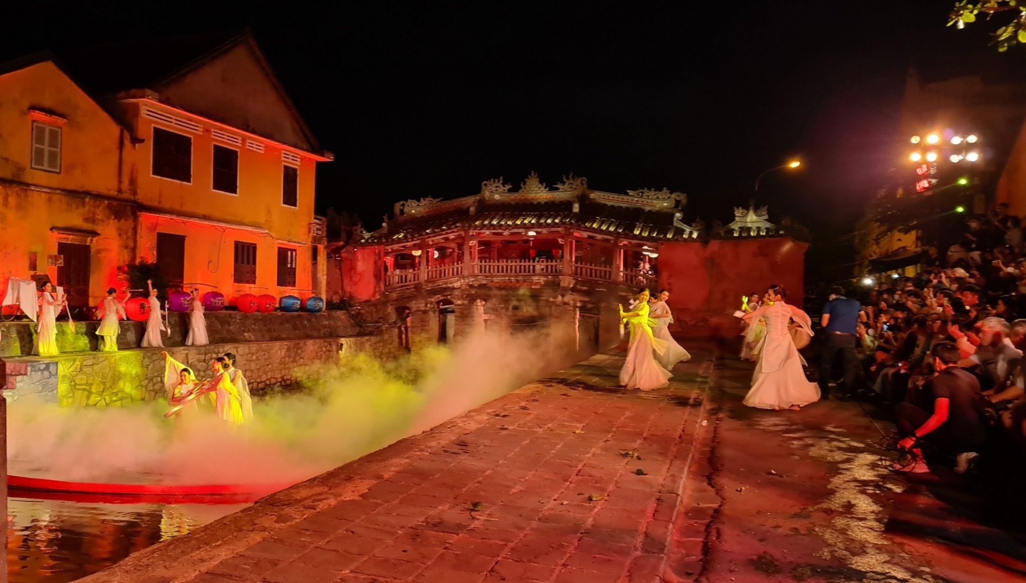 hoi an show 1 xqkd