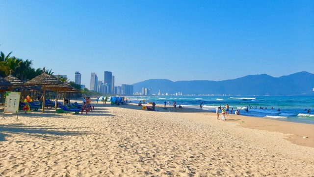my khe beach 1536x864 16909686922691446686320