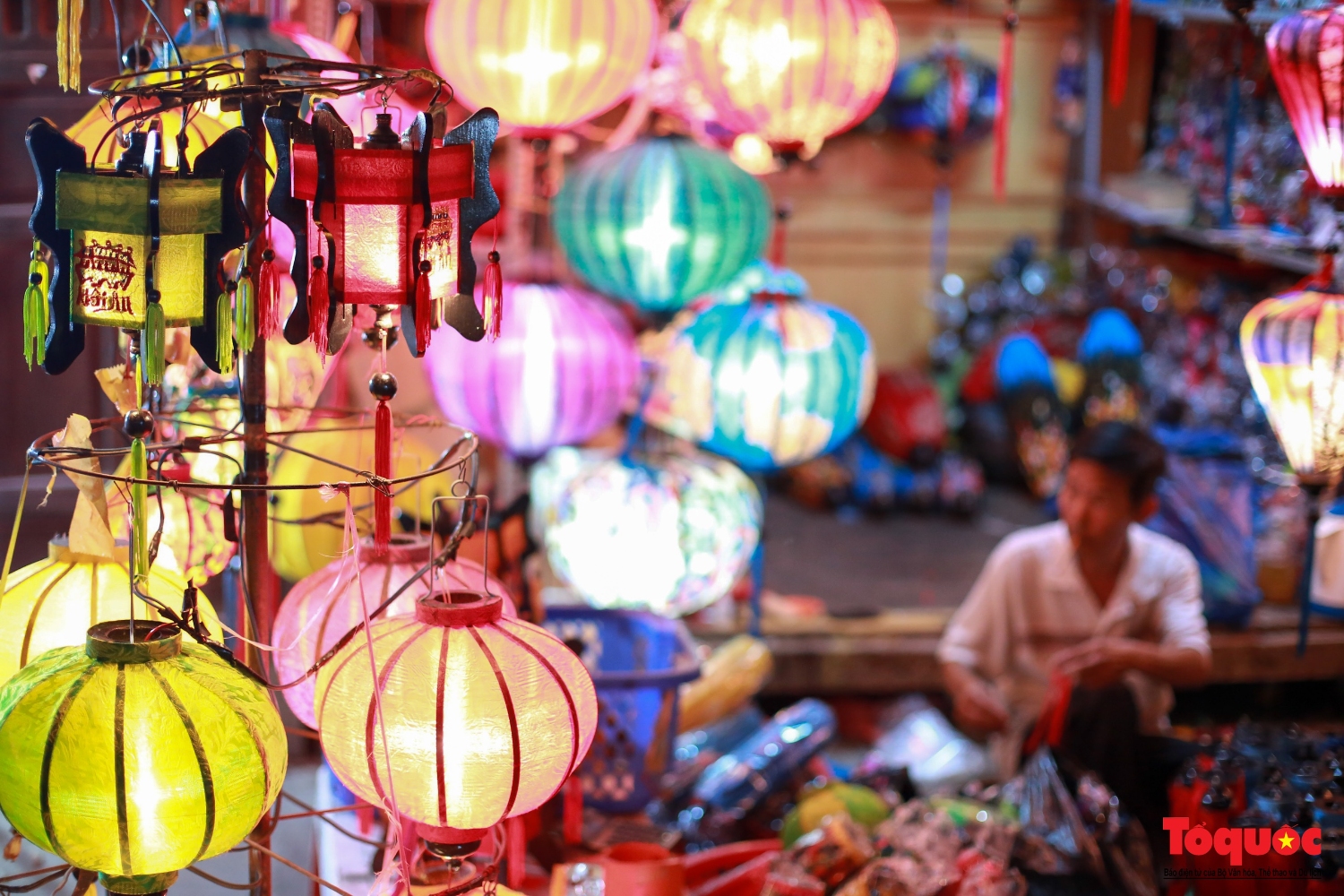 lang nghe long den hon 400 nam tuoi o hoi an tat bat vao vu trung thu 18 1724216981039575031279