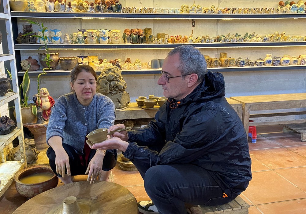 gom viet lam 39 barn